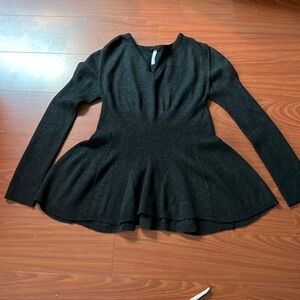 High Use‎ Claire Campbell 100% lambswool pleated flare sweater size M
